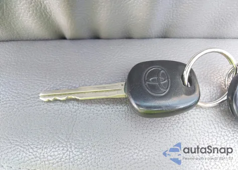 2005 Toyota Sienna Xle/Xle Limited из США, поврежденный, VIN 5TDBA22C75S047393